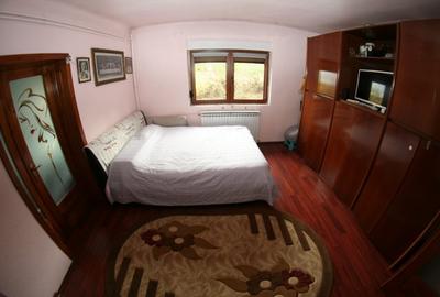 Casa cu gradina in zona foarte linistita si usor accesibila - 11