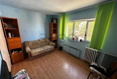 Apartament cu 2 camere nedecomandat în Sânmartin