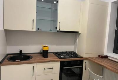 Garsonieră în Titan - 1