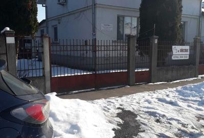 Casă cu 4 camere în Central - 3