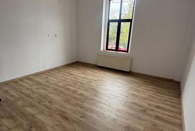 Casă cu 4 camere cu Teren 600 Mp în Central - 5