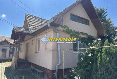 OKAZIE ! Casa 4 Camere 2 Bai, 2 Bucatarii Anexe Garaj Curte pavata de vanzare in Alba Iulia zona OKAZIE ! Casa 4 Camere 2 Bai, 2 Bucatarii Anexe Garaj Curte pavata de vanzare in Alba Iulia zona - 1