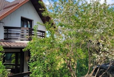 Casă cu 4 camere cu Teren 500 Mp în Central