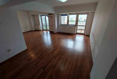 Apartament cu 4 camere decomandat în Unirii - 7
