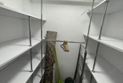 Apartament cu 3 camere în Tractorul - 3