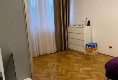 Apartament cu 2 camere decomandat în Calea București - 4