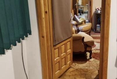 Casă cu 4 camere în Central - 1