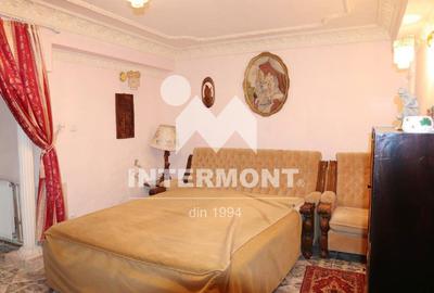 Apartament cu 4 camere decomandat în Valea Alba - 11