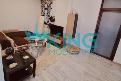 Apartament cu 3 camere semidecomandat, mobilat în Victoriei
