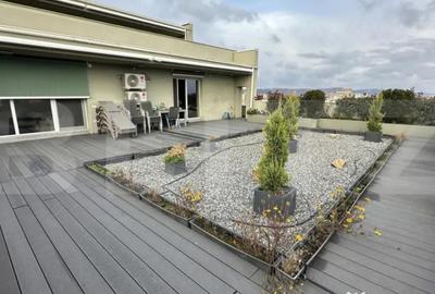 Apartament cu 3 camere semidecomandat în Nufărul