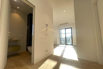 Apartament cu 4 camere decomandat în Ștefan cel Mare - 25