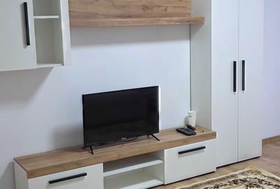 Apartament cu 3 camere decomandat în Apărătorii Patriei - 4