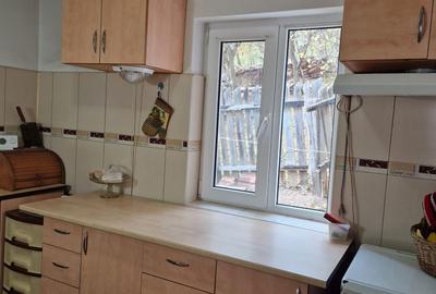 Casă cu 4 camere decomandat în Central - 3