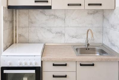 Apartament cu 2 camere decomandat în Roșu