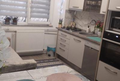 Apartament cu 2 camere semidecomandat în Comuna din Paris - 7