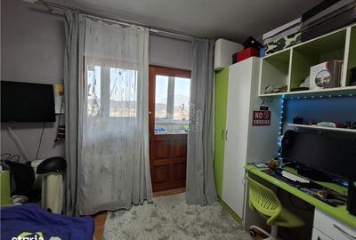 Apartament cu 3 camere decomandat, mobilat în Vasile Aaron - 14
