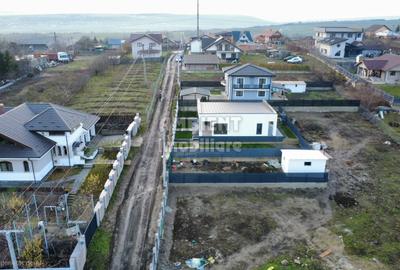 Casă individuală cu 4 camere cu Canalizare în Nord - 15