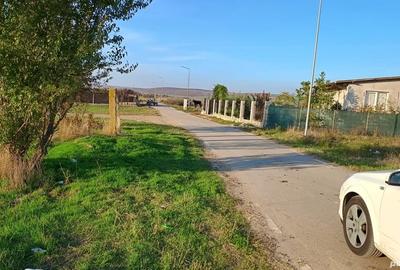 Teren de 1400 mp, în Ișalnița - 1