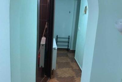 Apartament cu 3 camere semidecomandat în Central - 6