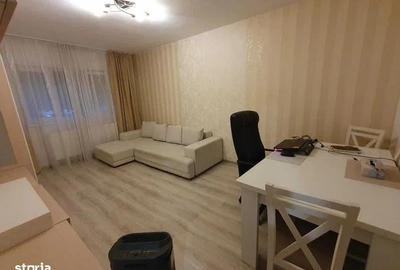 Apartament cu 3 camere decomandat în Lipovei