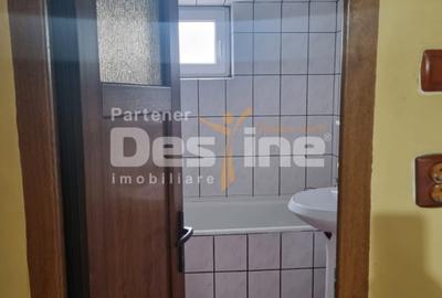 Apartament cu 3 camere semidecomandat în 5 Călărasi - 7