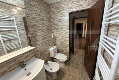 Apartament de vanzare, 52 mp, zona Micro 11 - 2