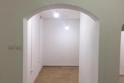 Spațiu comercial, de 67 mp, în Spital - 6