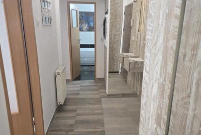 Apartament cu 2 camere decomandat în 22 Decembrie - 15