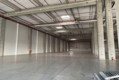 Spațiu comercial, de 2,200 mp, în Nord - 3