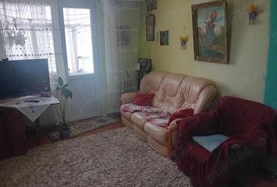 Apartament cu 3 camere semidecomandat în Dărmănești - 1