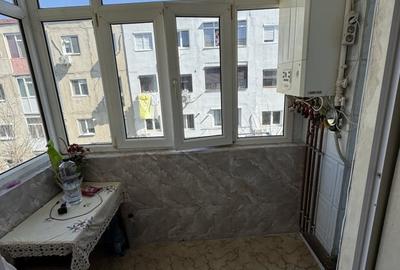 Apartament cu 2 camere decomandat, mobilat în 9 Mai - 5