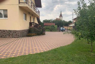 Casă cu 4 camere în Sânpetru - 4