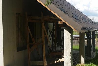 Casă cu 6 camere cu Teren 1000 Mp în Dobrogostea - 2
