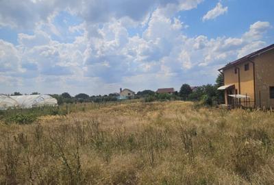 Teren de 1206 mp, în Malu Mare - 3