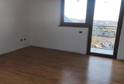 Casa finisata, teren 2500mp, Marginea - 22