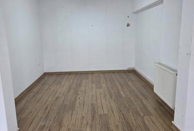 Spațiu comercial, de 58 mp, în Micro 14 - 7