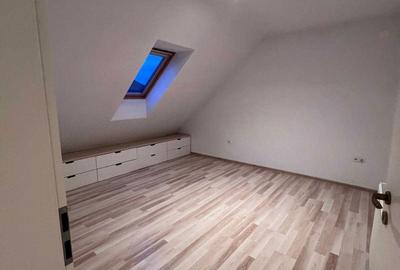 Apartament cu 3 camere semidecomandat în Central - 4