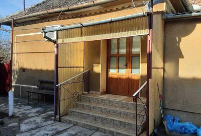 Casă cu 6 camere în Curtici - 2