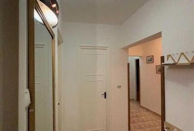 Apartament 3 camere decomandat Lacul Tei - 1