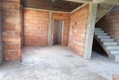 Duplex despartit prin camera tehnica - langa asfalt - compartimentare excelenta - 9