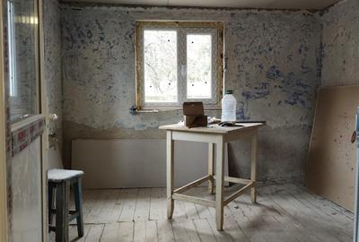 FARA COMISIOANE in Sabareni la drum asfaltat casa batrineasca pe 1000mp - 5