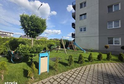 Apartament cu 3 camere decomandat în Tractorul - 10