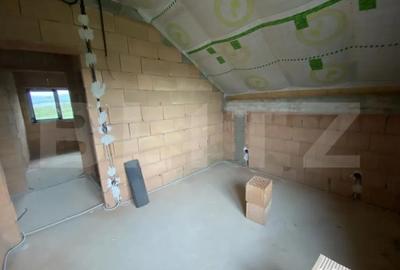Casă cu 4 camere cu Teren 700 Mp în Aghireș - 3