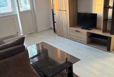 Apartament cu 2 camere decomandat, mobilat în Ultracentral