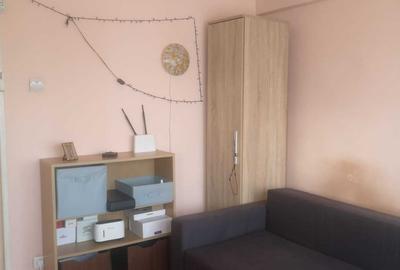 Apartament cu 3 camere decomandat în Lujerului