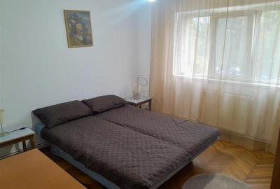 Apartament cu 2 camere decomandat în Torontalului