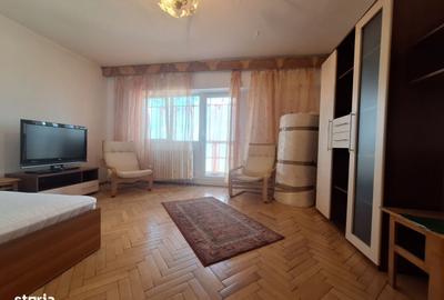 Garsonieră decomandată în Fabric