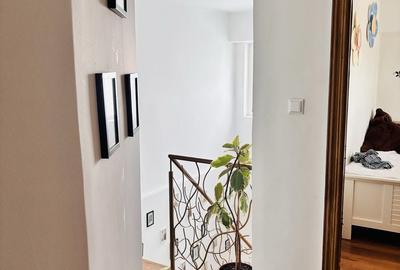 Apartament cu 4 camere decomandat în Central