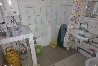 Casă cu 6 camere cu Teren 1850 Mp în Dumitra - 11