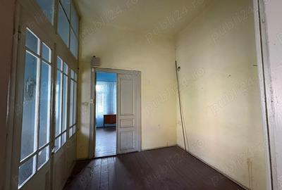 Casă cu 5 camere în Central - 6